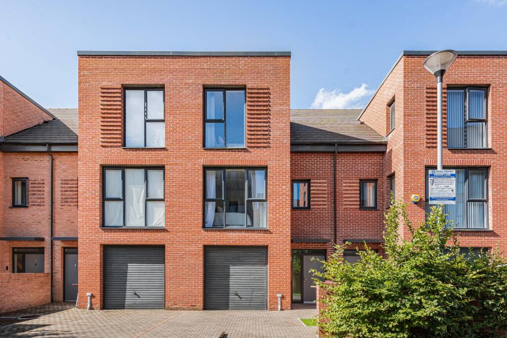 House in Twickenham - View 5