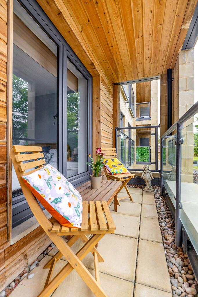 Canniesburn Drive, Bearsden - More