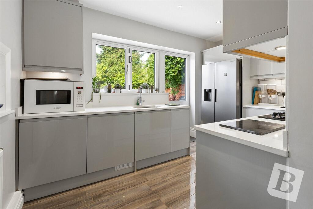 Mawney Road, Romford, RM7 - View 5