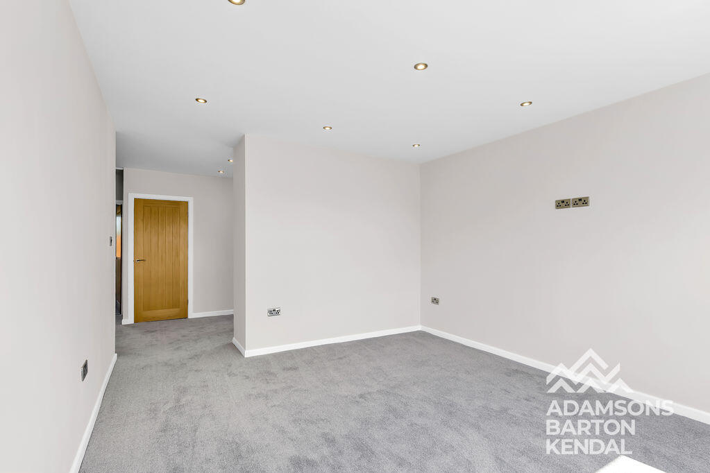 Milbury Drive, Littleborough, OL15 photo 4