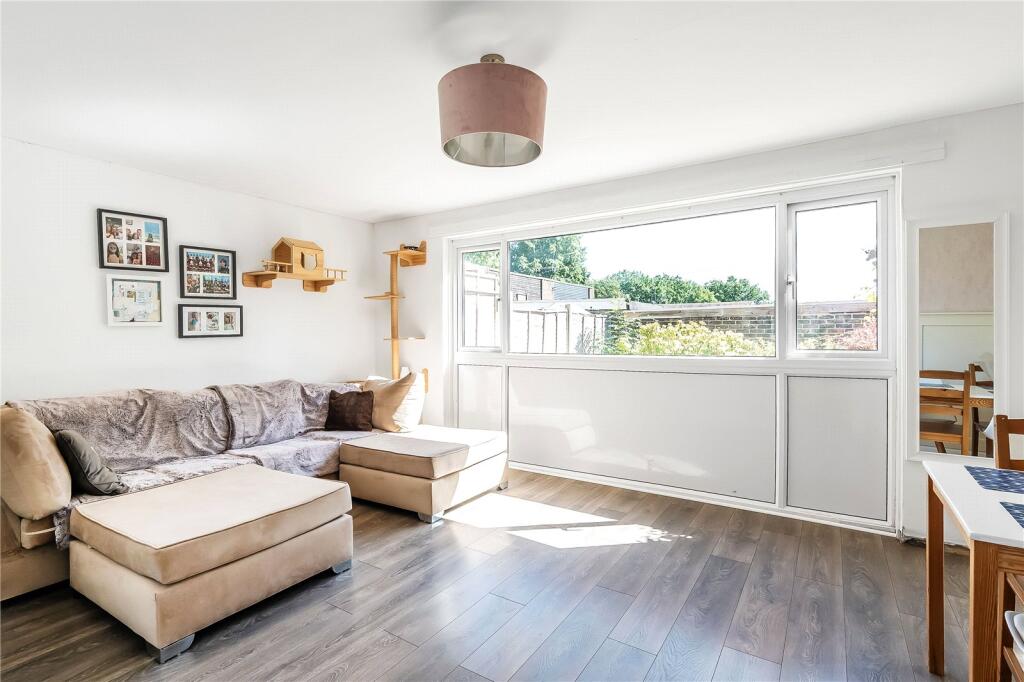 House in Tonbridge - More