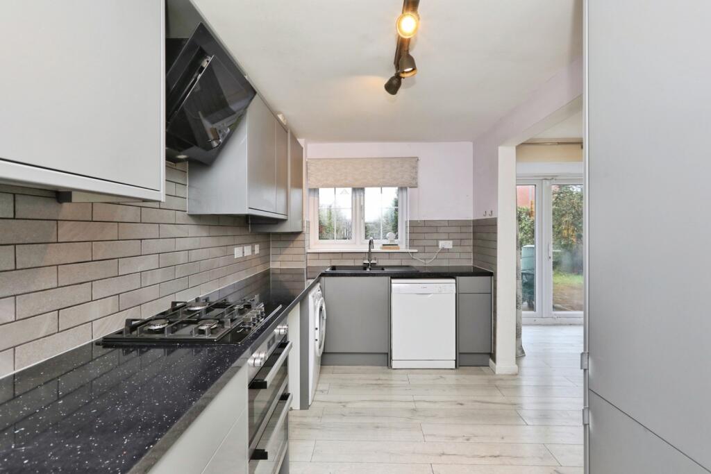 Moorhouse Drive, Thurcroft, Rotherham, South Yorkshire, S66 photo 3