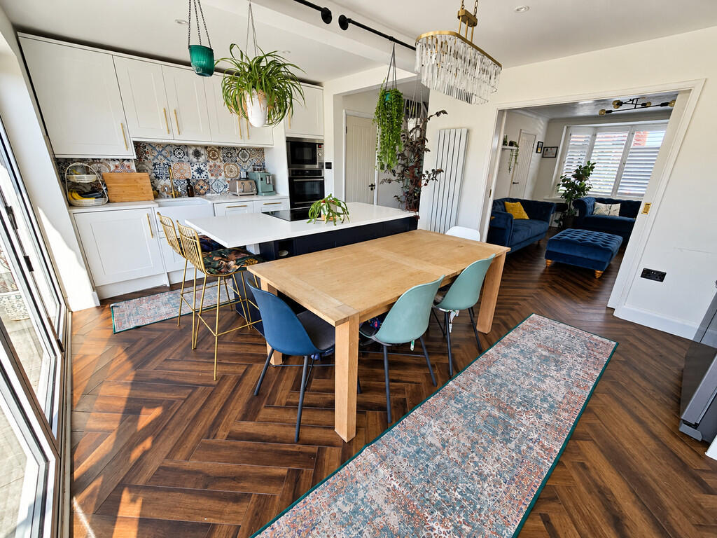 House in Adur, Southwick - More
