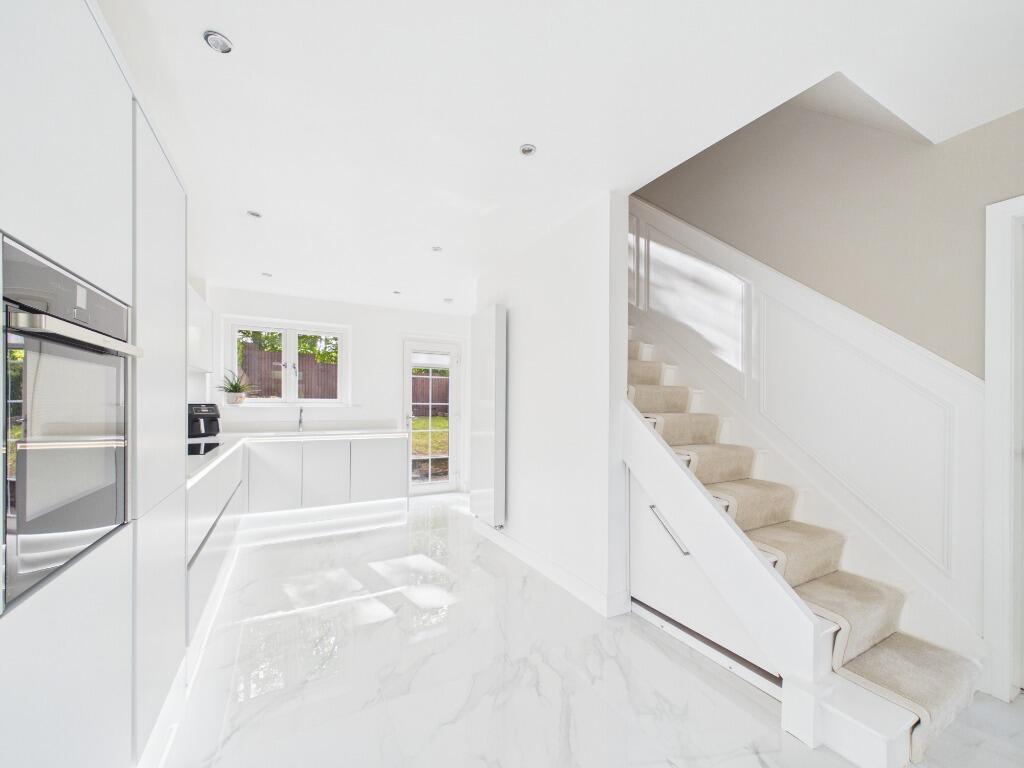 House in Glasgow, South Lanarkshire - More