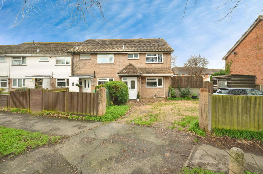 3-bed terraced on Blenheim Road, Yapton, Arundel, BN18 0HH, £299,950