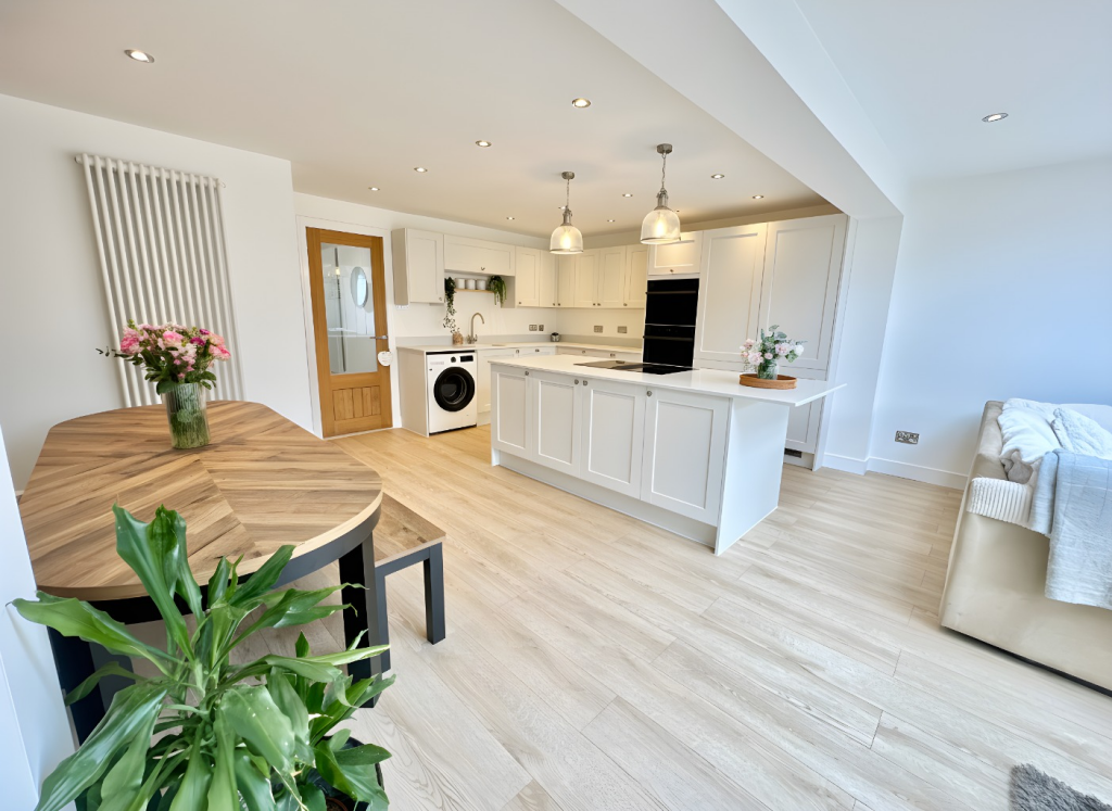9, Summerfield Close, Wokingham, Berkshire photo 2