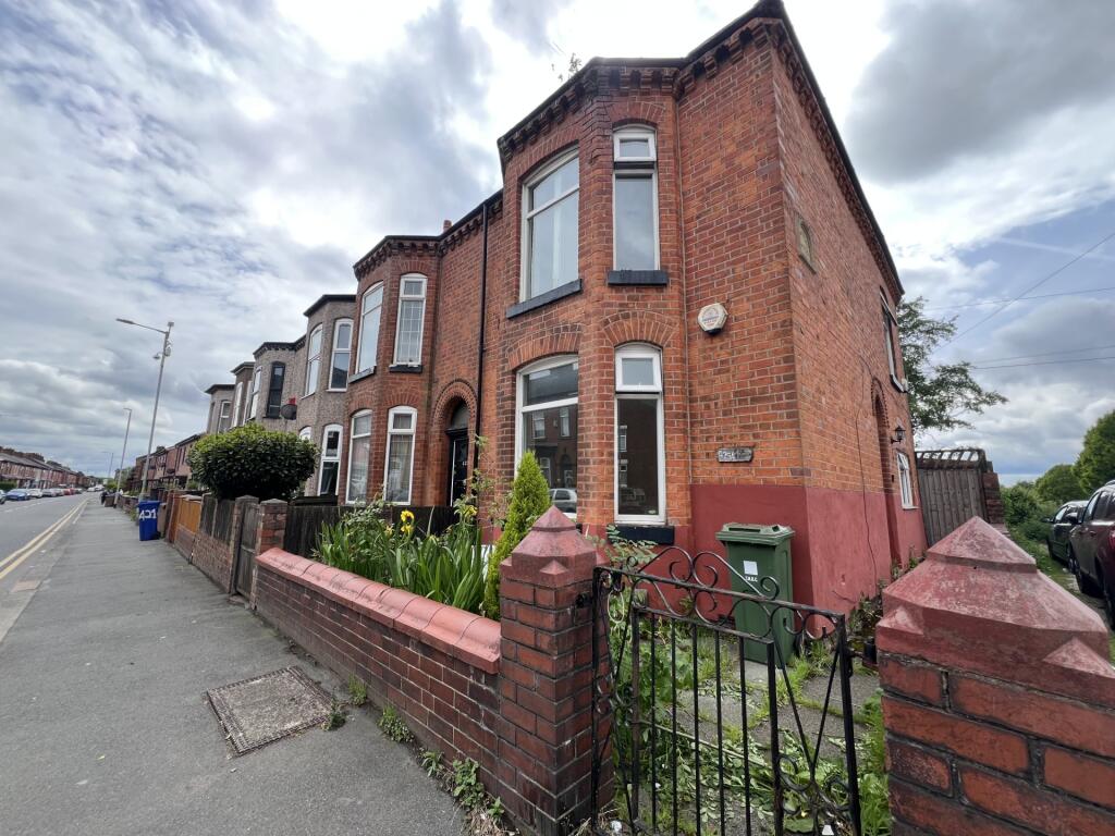 Main image of property: Edge Lane, Droylsden, M43