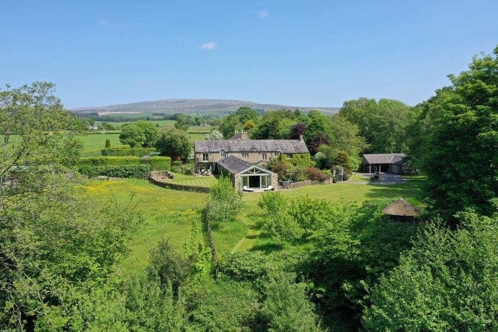 Main image of property: LOW GALE BARN, COWAN BRIDGE, LA6 2HR 