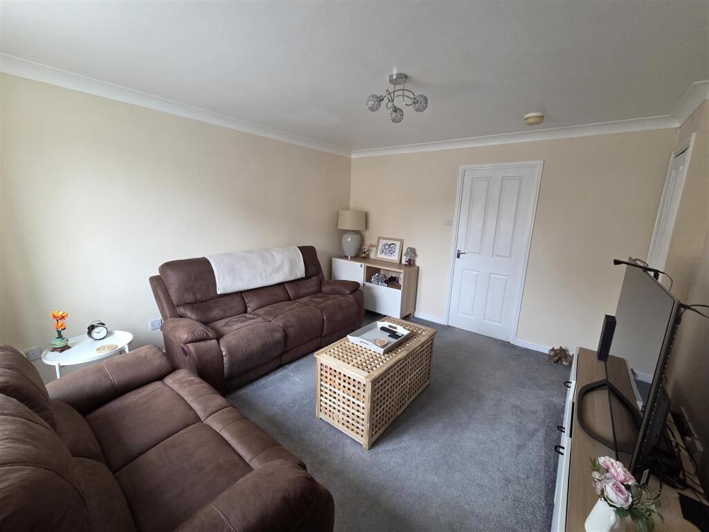 House in Ashfield, Kirkby-in-Ashfield, Sutton-in-Ashfield - View 2