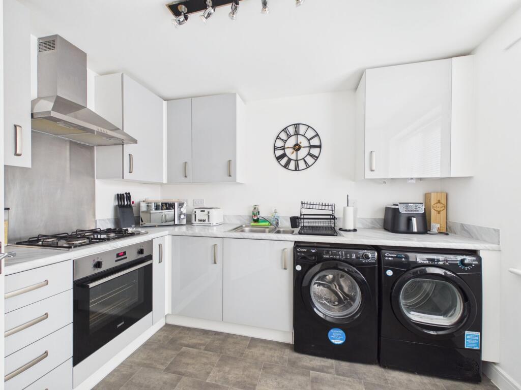 House in Tewkesbury, Innsworth - More