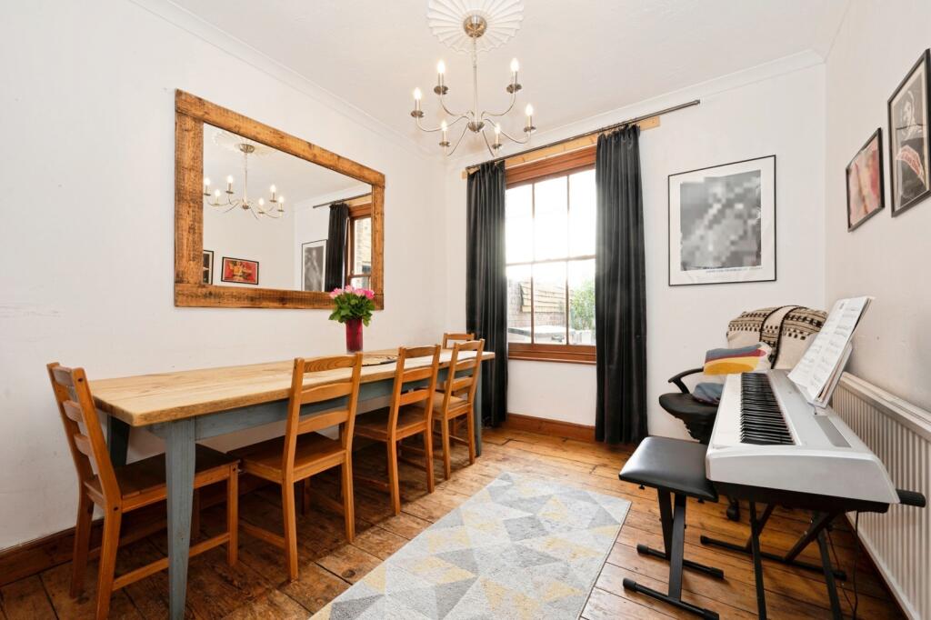 House in Guildford - View 3