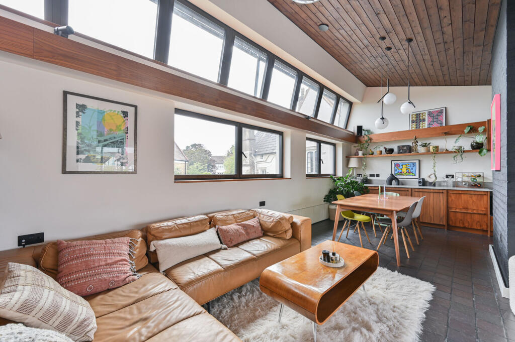 House in London - View 3