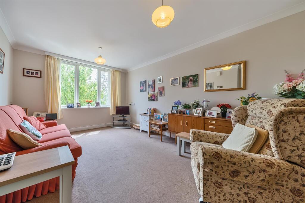 3, Shipton Road photo 2
