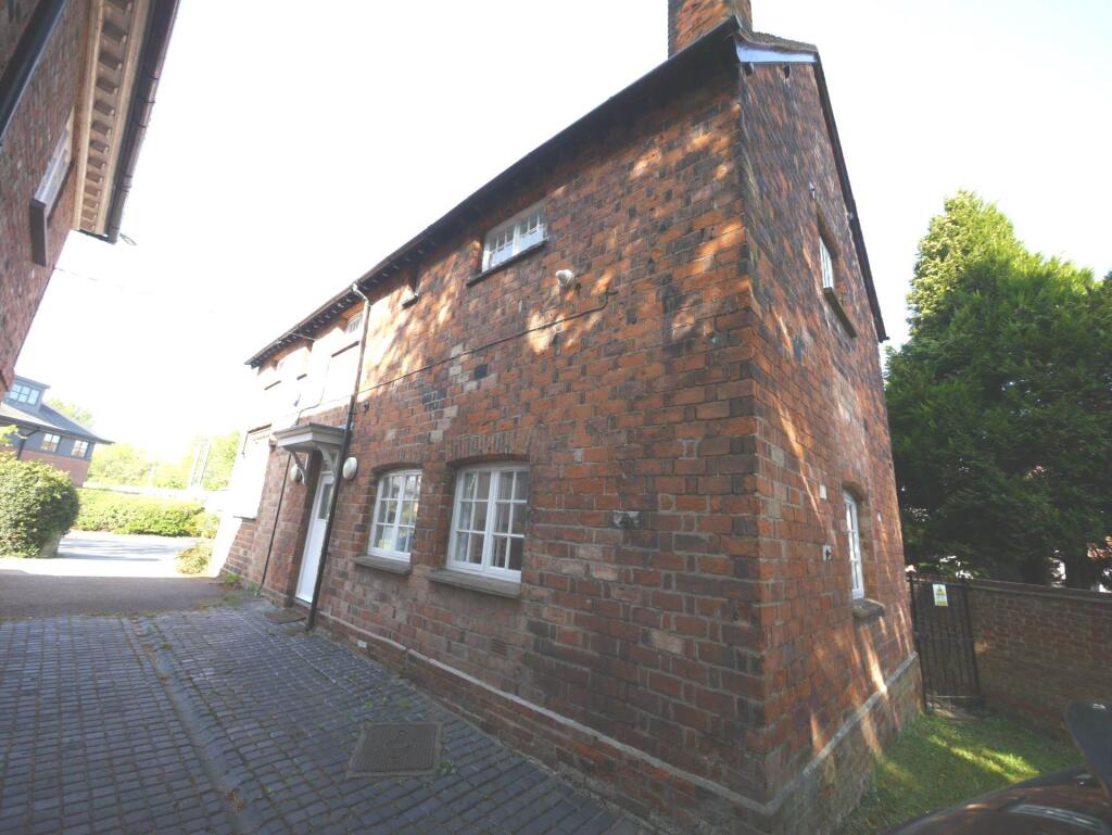 Additional image 21 of Great North Road, Hatfield