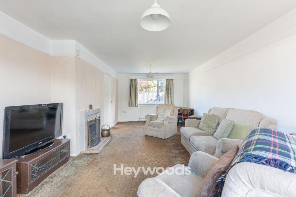House in Stoke-on-Trent - More