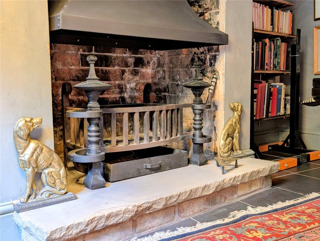 House in Bridgnorth, High Town, Oldbury - View 3