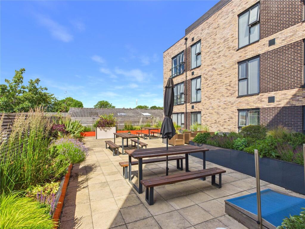 Apartment in Manchester - View 4
