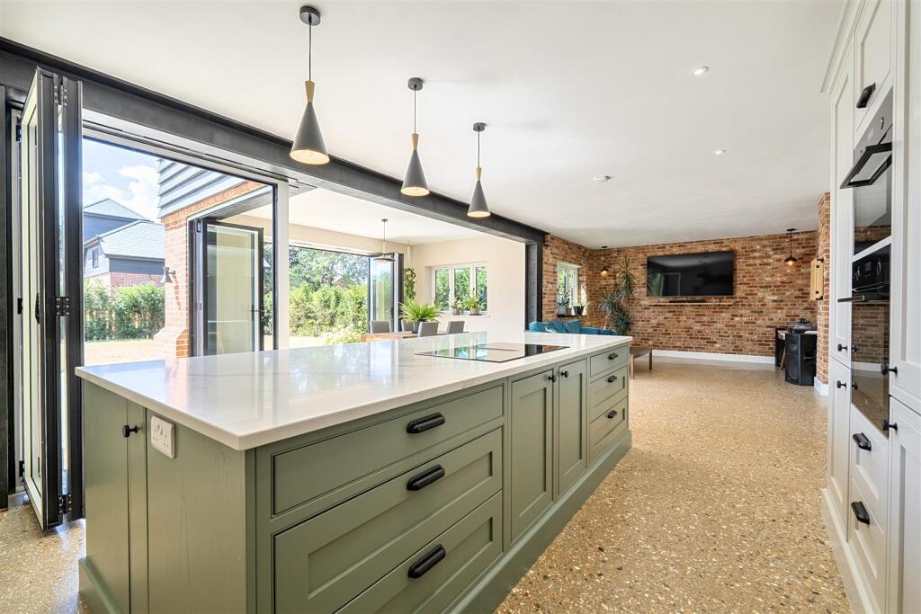 House in Southampton - View 4