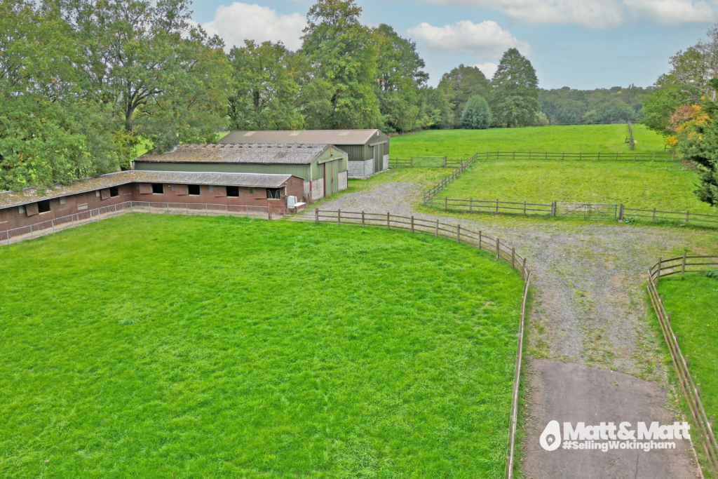 House in Binfield, Bracknell Forest - View 3