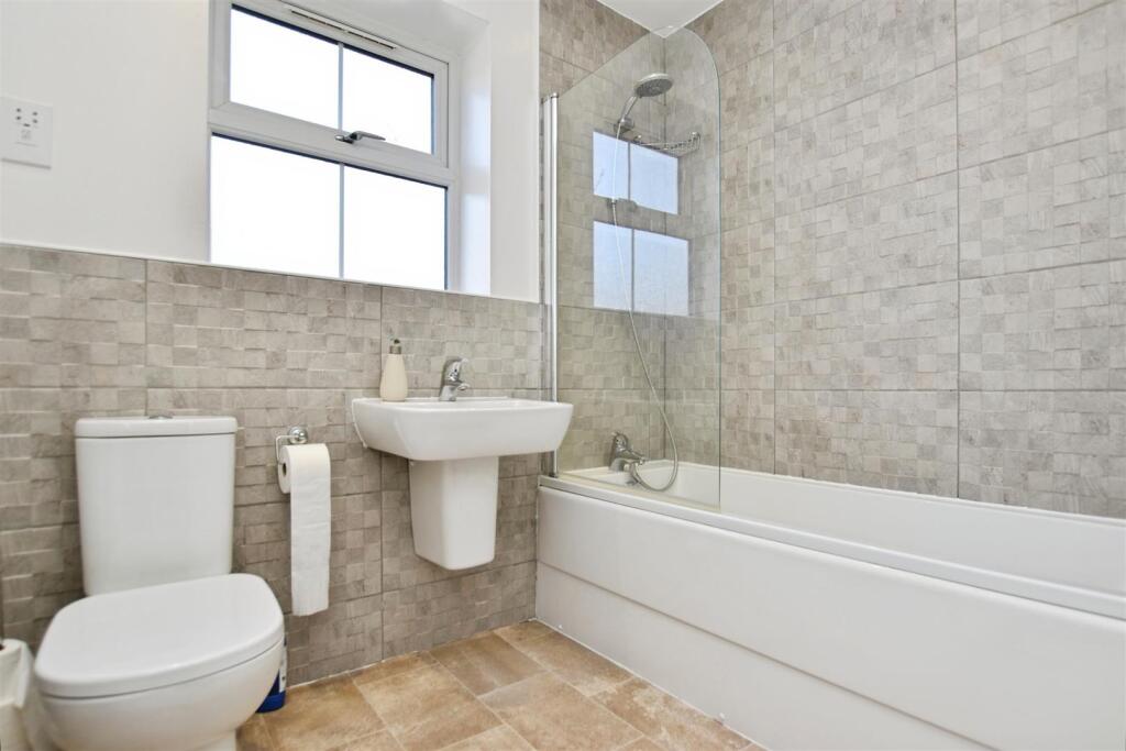 Mill House Way, Skirlaugh, Hull - More