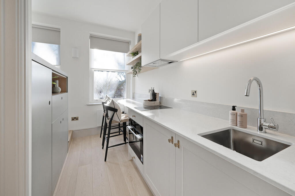 Studio flat for rent