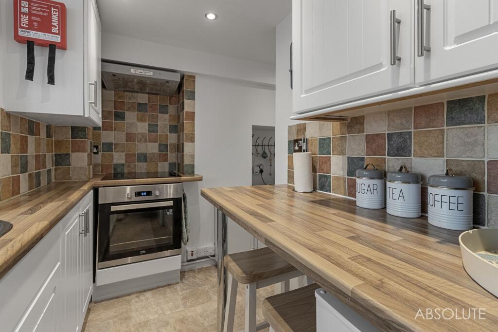 House in Torquay - More