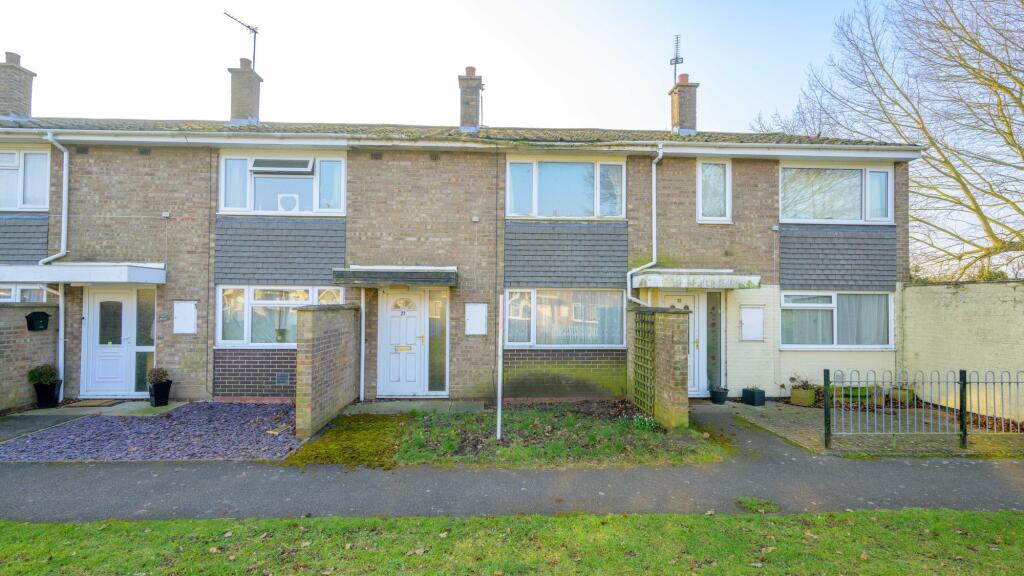 2-bed terraced on Clinton Park, Tattershall, LN4, £70,000