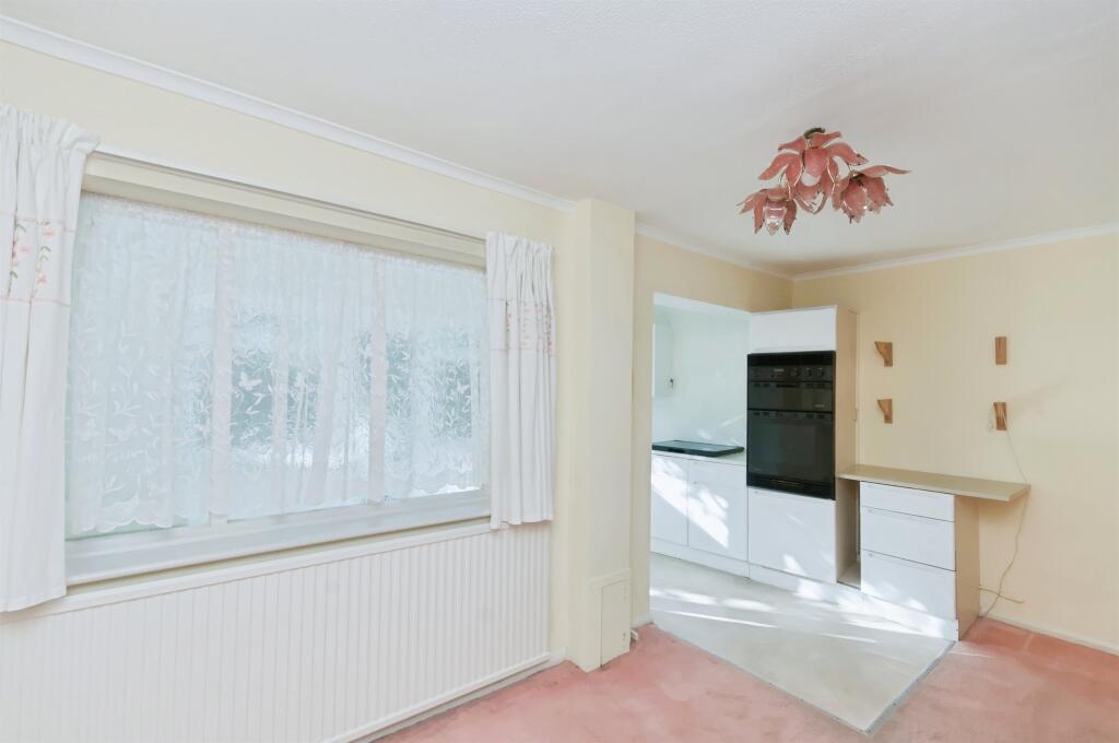 Greenleaf Gardens, Polegate photo 5
