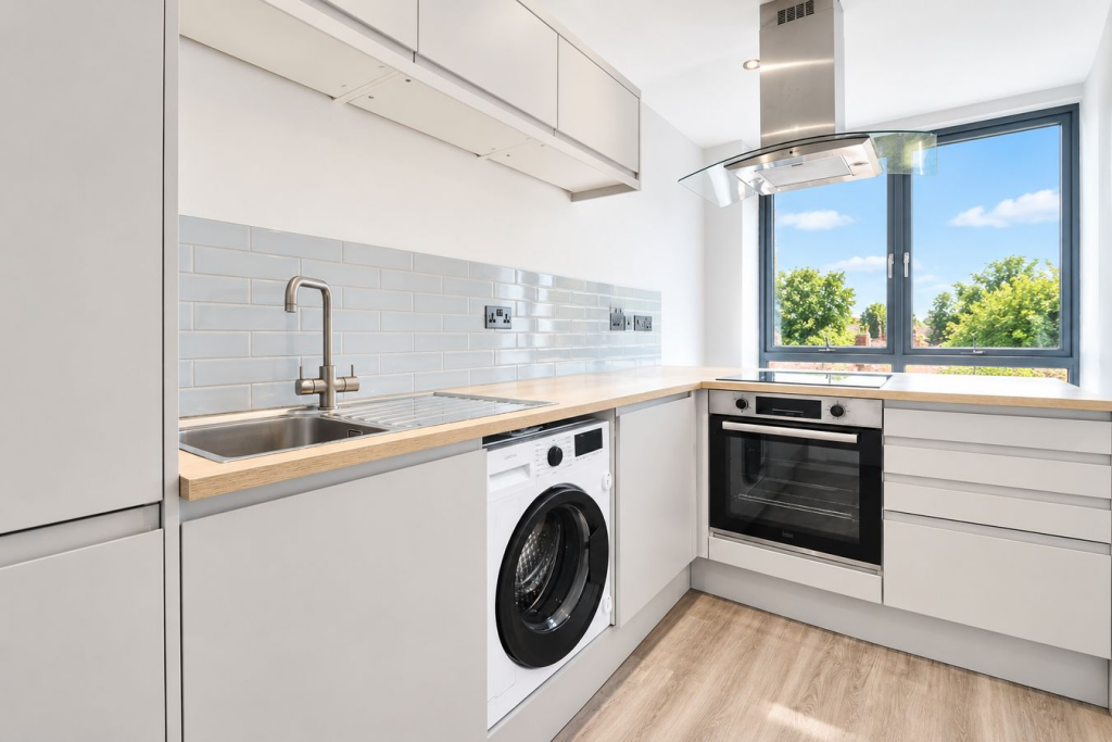 Apartment in Northampton - View 4