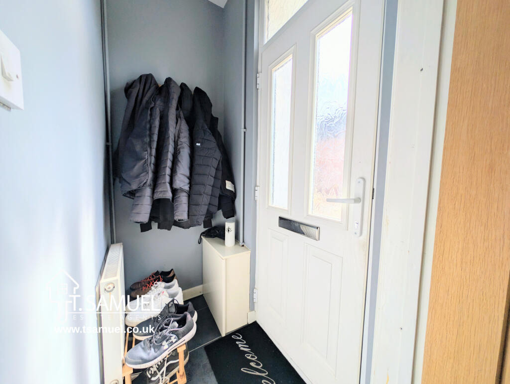 House in Cardiff, Mountain Ash East - View 5