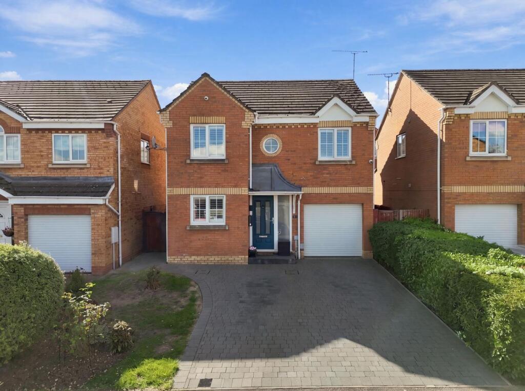 4-bed detached on Redwing Close, Stevenage, SG2, £550,000