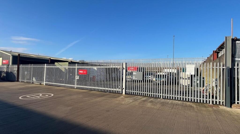 Main image of property: Unit 11, King Place, Hitchcocks Business Park, Uffculme, Cullompton, Devon, EX15 3FH