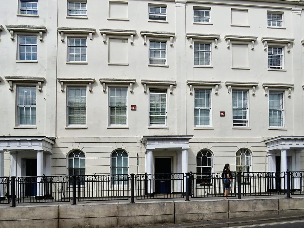 Apartment in Southampton - View 2