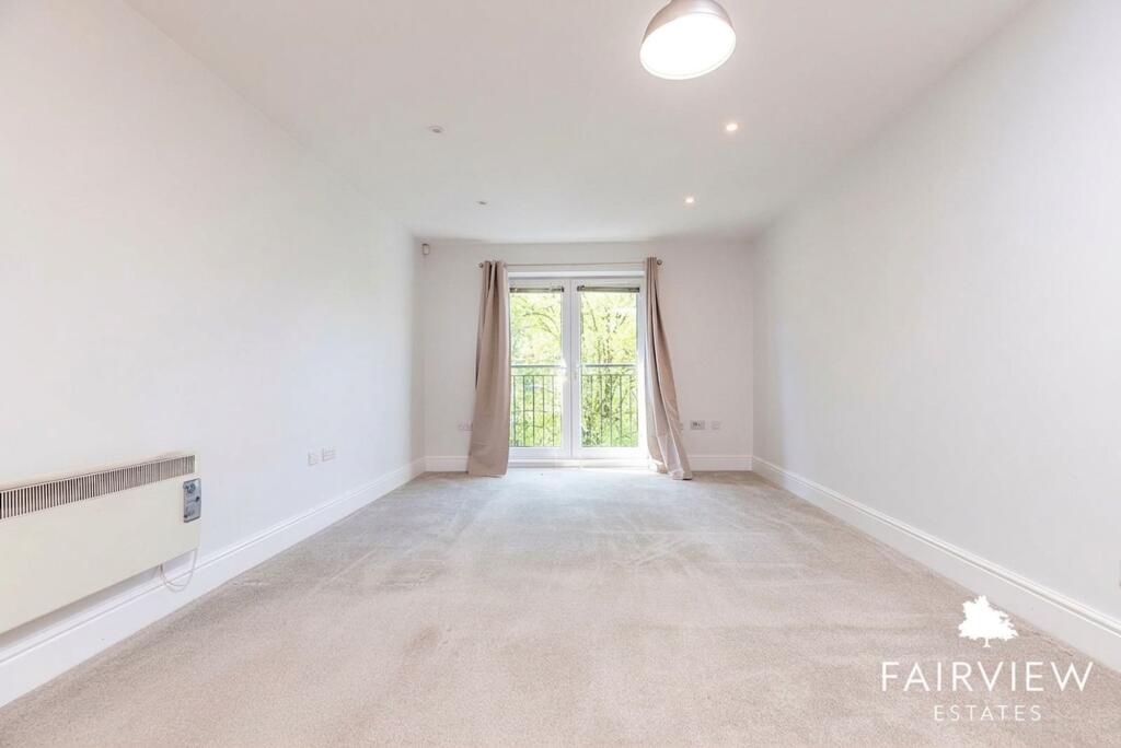 Greenbanks, Woodthorpe Drive, Woodthorpe, NG5 photo 2