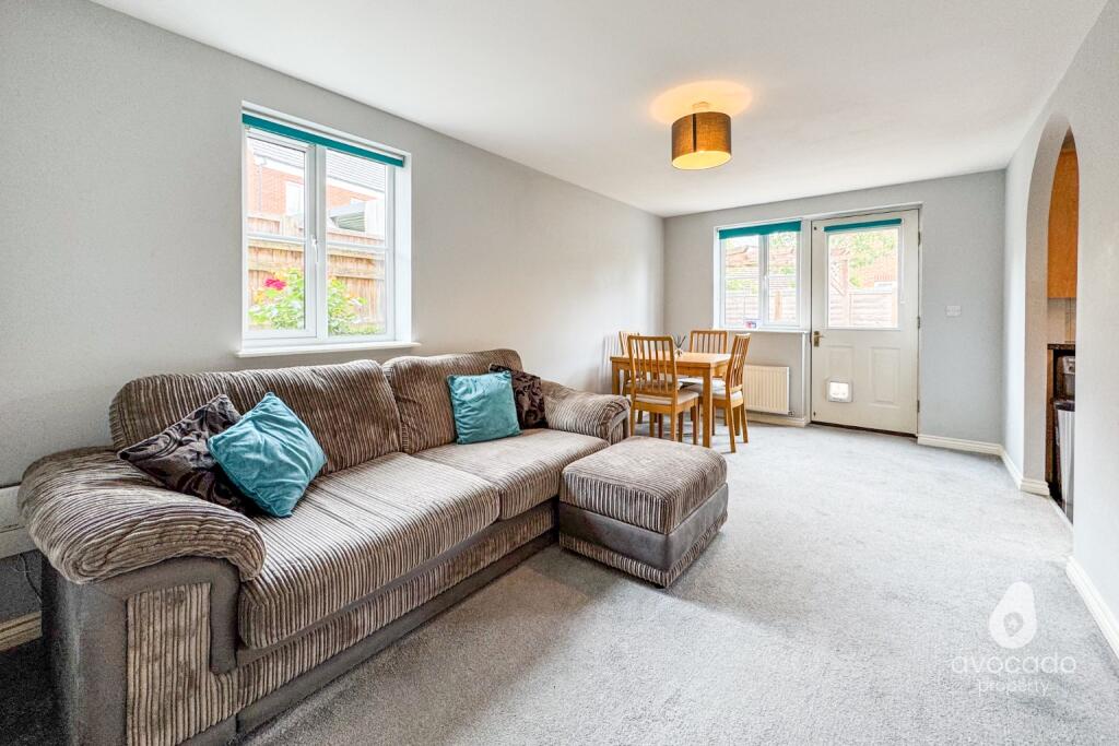 Gloucester Avenue, Shinfield, RG2 - More