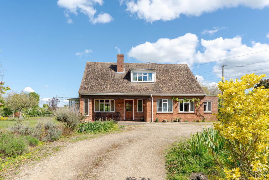Cross Keys Road, South Stoke, Reading, RG8 0JT photo 3