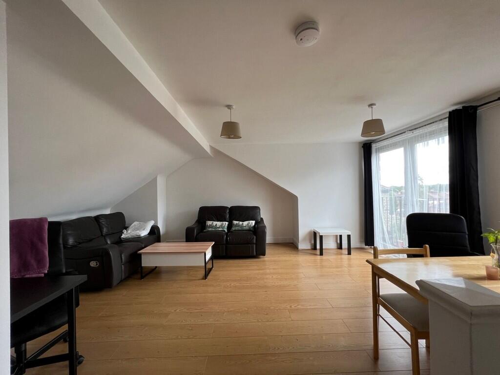 Apartment in London - View 2