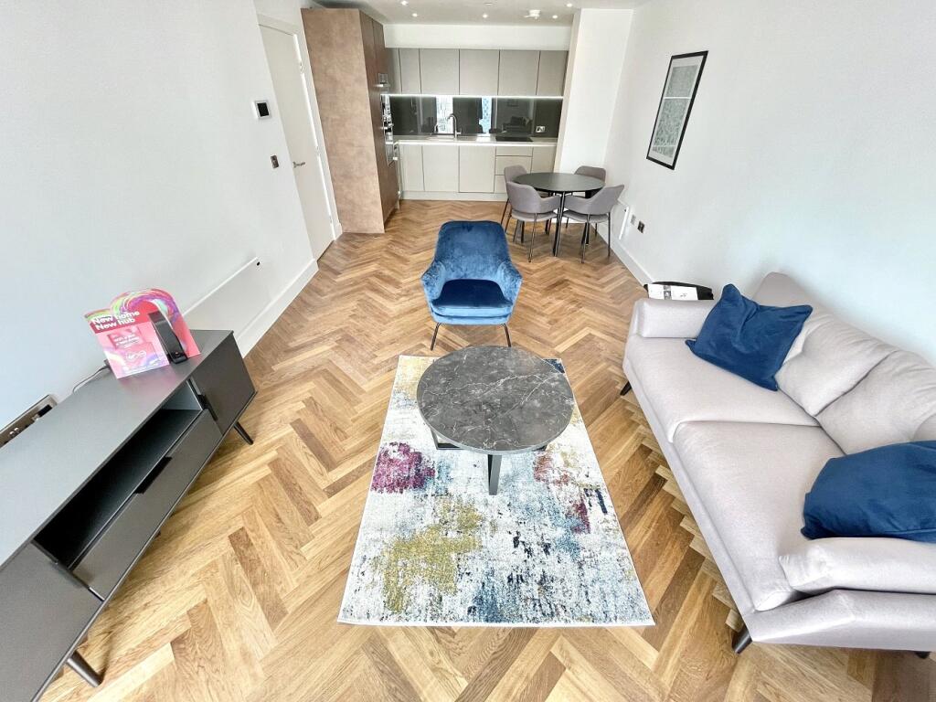 Apartment in Manchester, Deansgate Square, City Centre - View 3