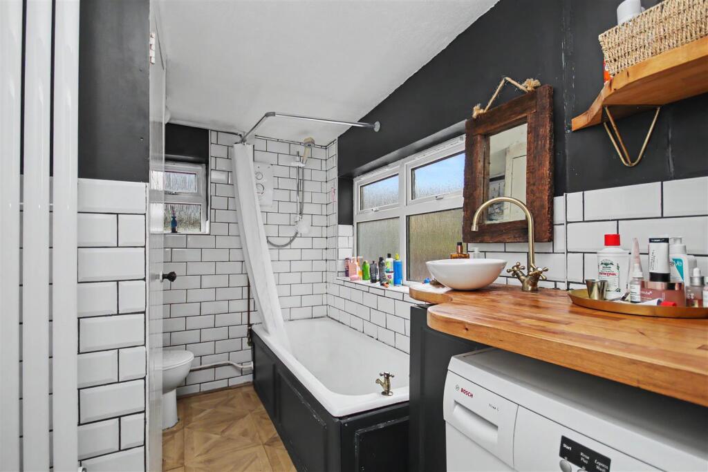 House in Wymington, Bedford - More
