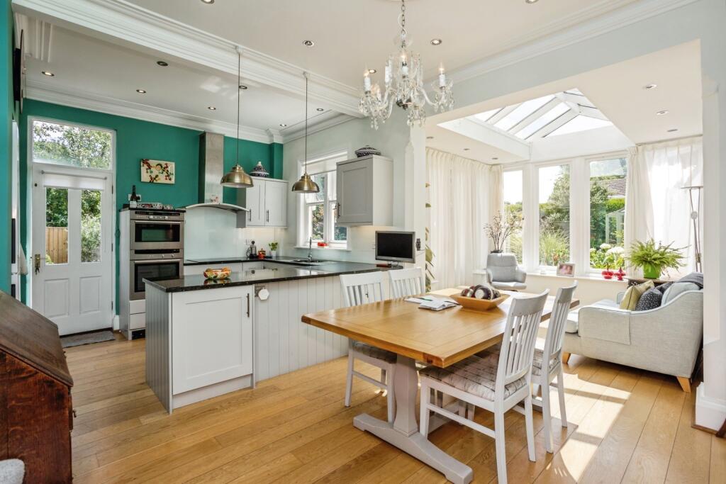 House in Rushcliffe, Radcliffe-on-Trent - More