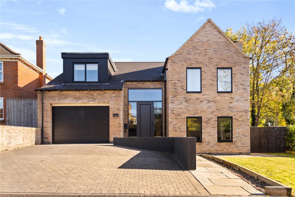 Main image of property: Main Road, Barnoldby Le Beck, North E Lincolnshire, DN37