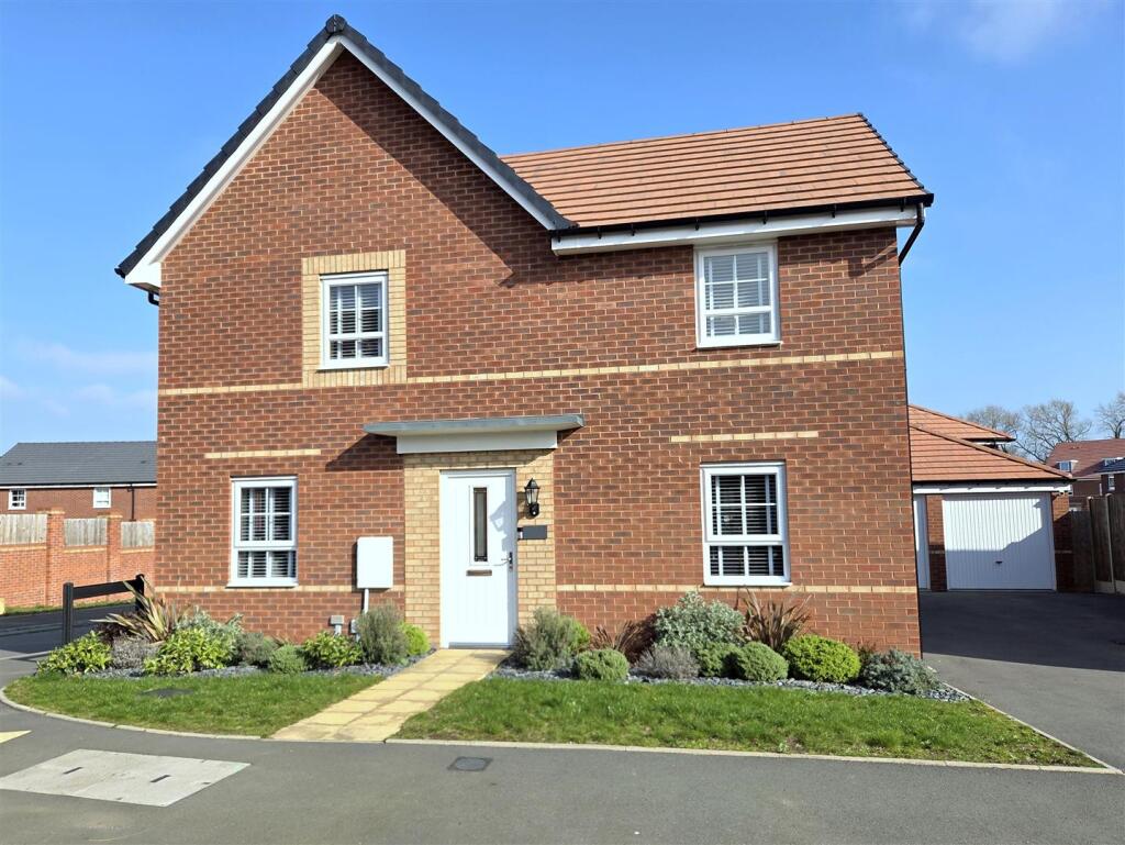 Axminster Drive, Stourport-On-Severn, Stourport-On-Severn