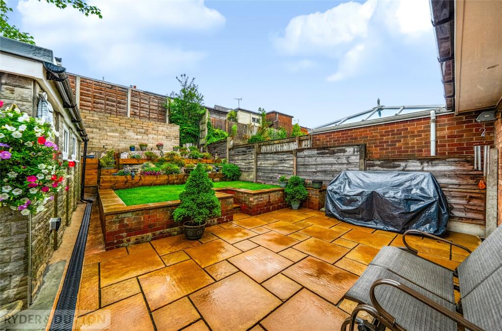 House in Oldham - View 2