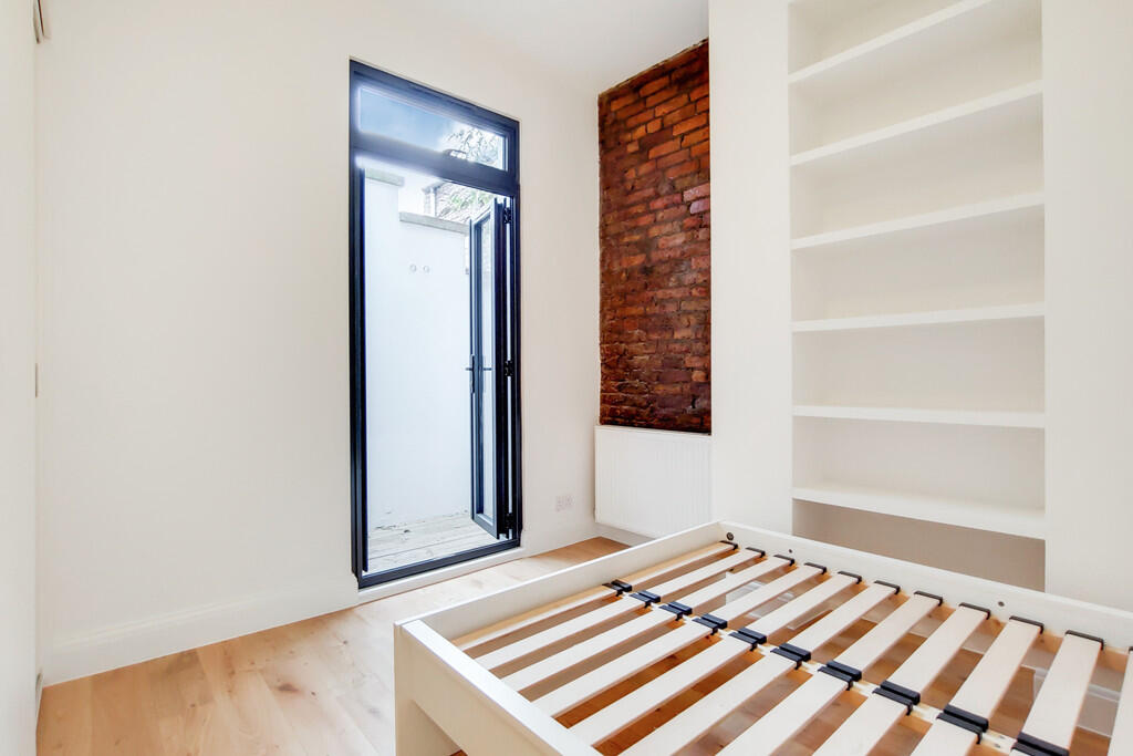 Apartment in London - More