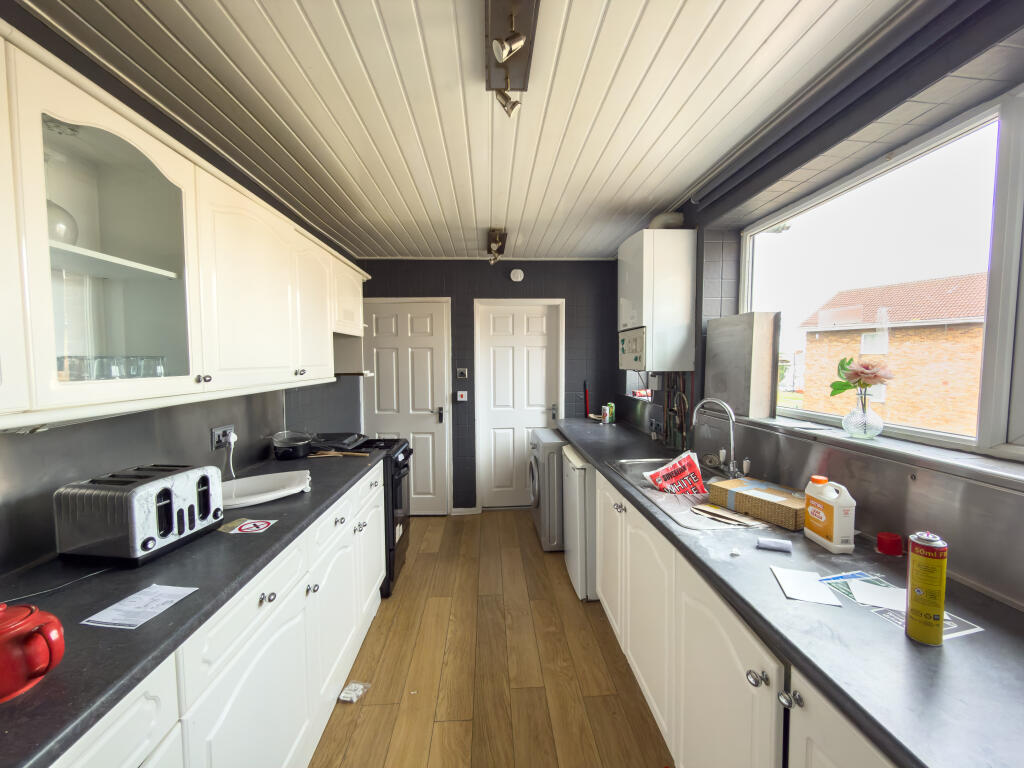 Apartment in South Tyneside, North East - View 3