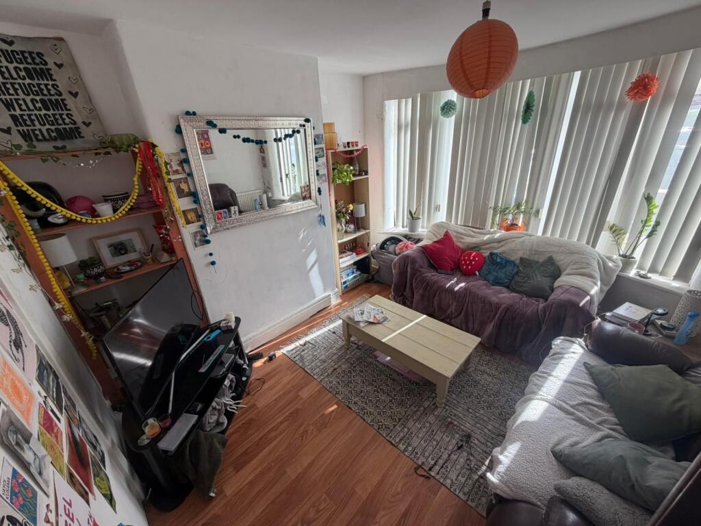 Main image of property: 8 Brentbridge Road