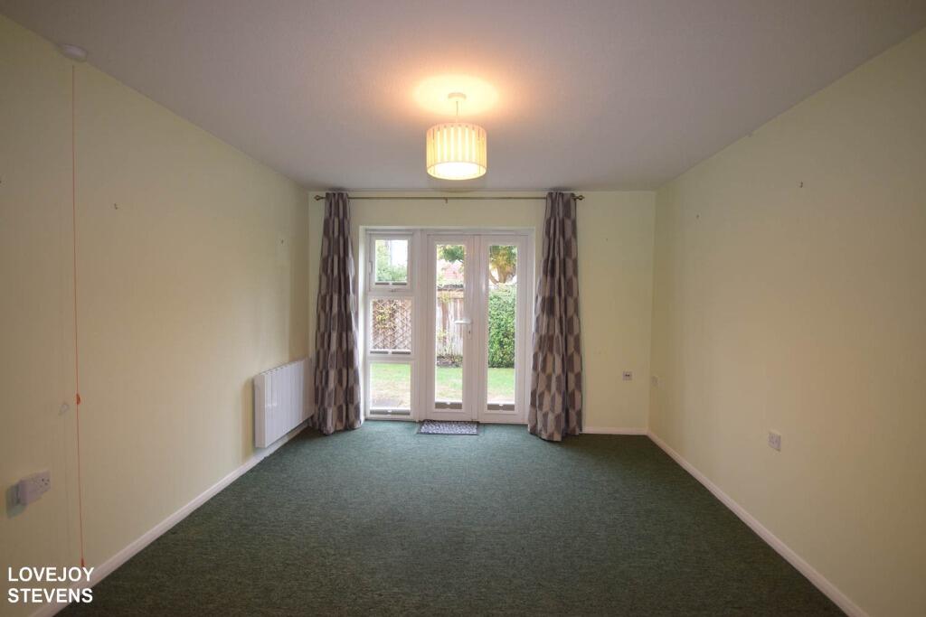 Kennet Road, Newbury, RG14 photo 4
