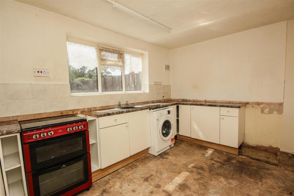 House in Earls Barton - View 3