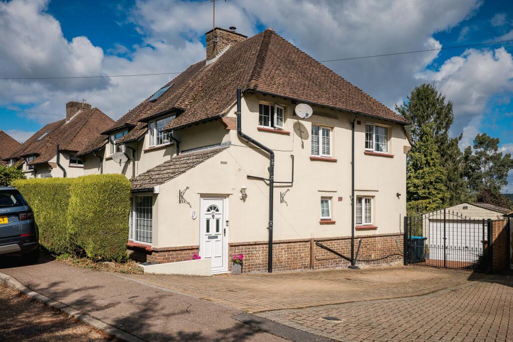 Main image of property: Castle Street, Bletchingley, RH1