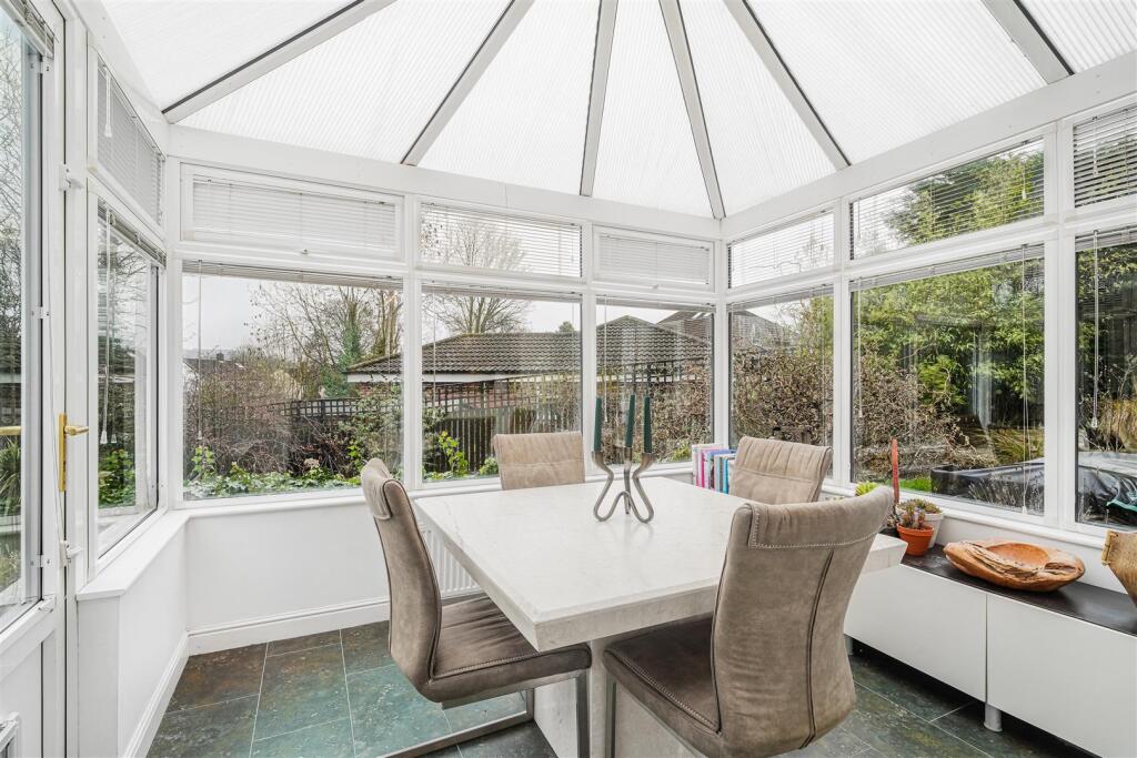 Additional image 33 of Hawthorn Crescent, Baildon, Shipley